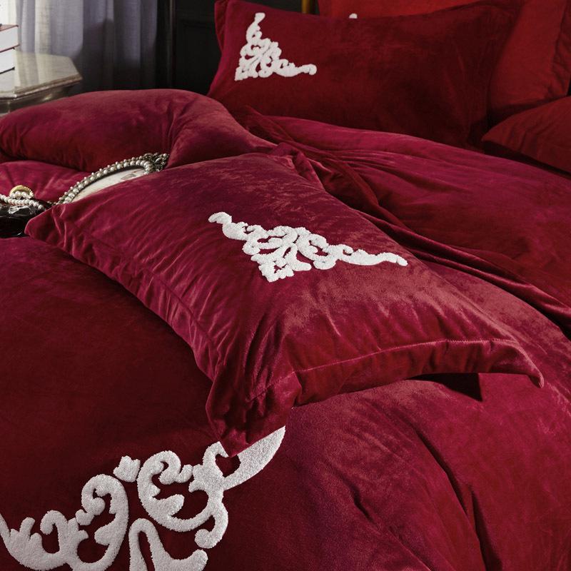 Velvet Embroidered Bedding Set - Nordic Side - 