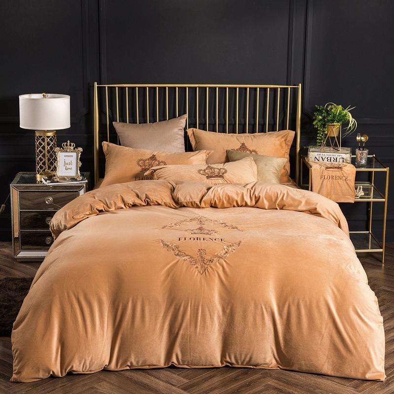 Crown Velvet Bedding Set - Nordic Side - 