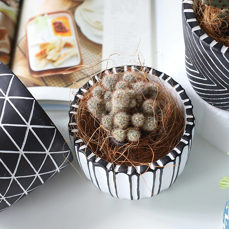 HomeQuill™ Retro Geometric Flower Pots - Nordic Side - 