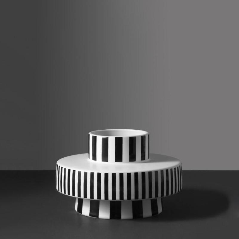 Chiguiri Striped Porcelain Vase - Chiguiri