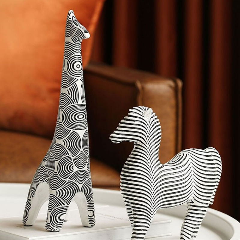 HomeQuill™ Modern B&W Animal Figurines - Nordic Side - 