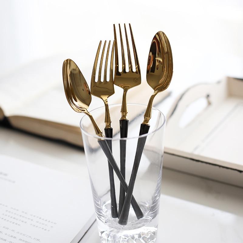 Altin Lavishery Decor Black Gold Flatware