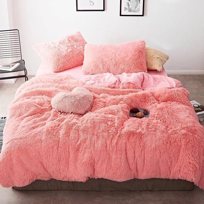 Colorful 4 Piece Faux Fur Bedding Set - Nordic Side - 