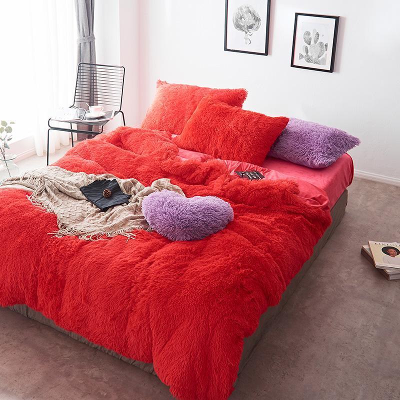 Colorful 4 Piece Faux Fur Bedding Set - Nordic Side - 