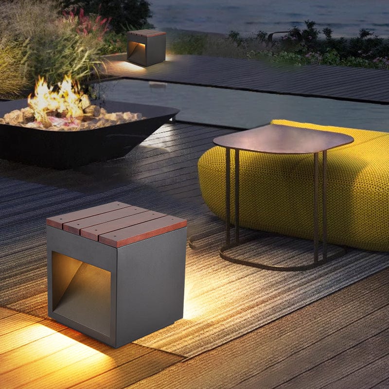 Cubed Spire Outdoor Light