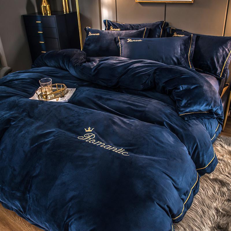 Romantic Velvet Bedding Set - Nordic Side - 