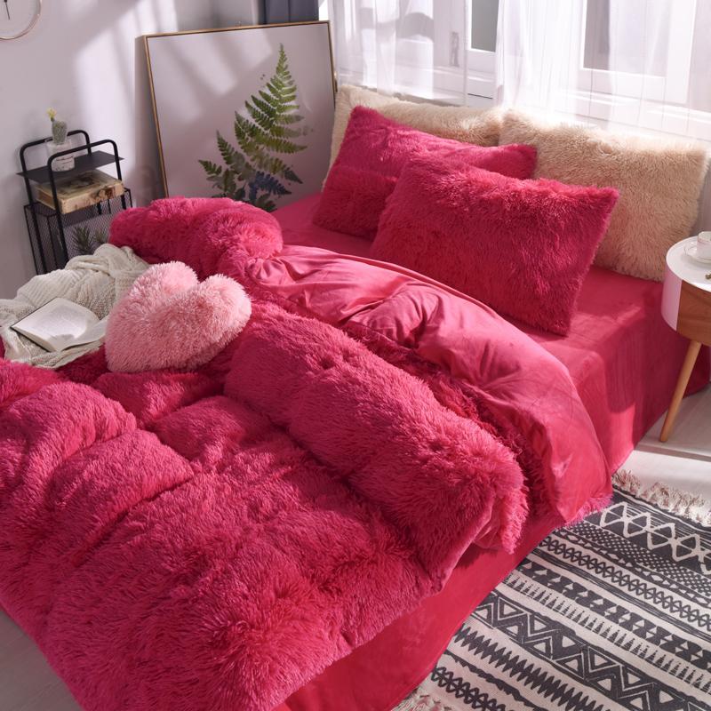 Colorful 4 Piece Faux Fur Bedding Set - Nordic Side - 