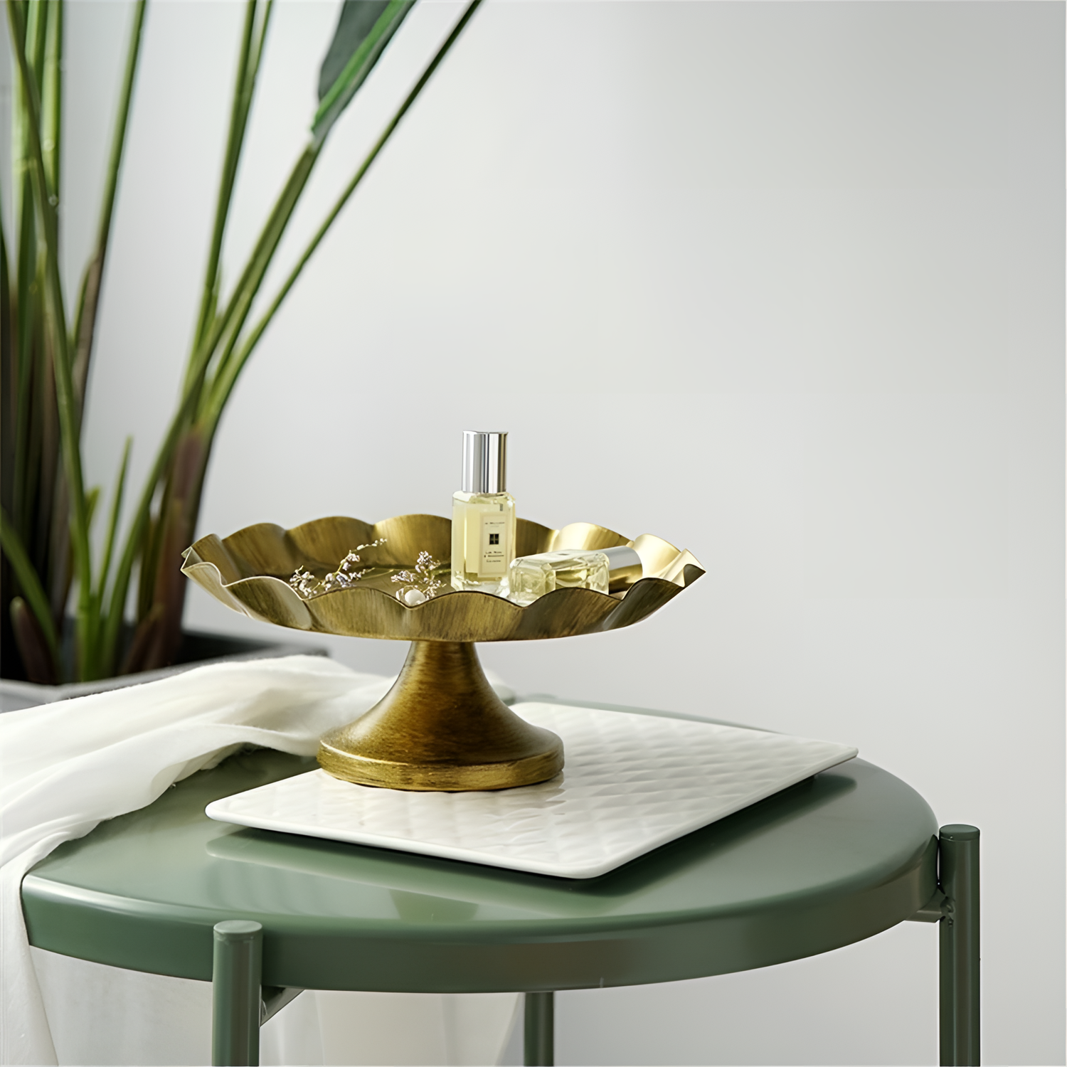 Scallop Metal Round Tray Storage | Trays | NordicAbode.com