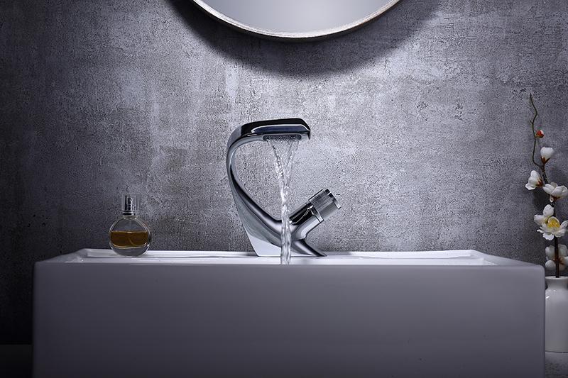 Annetta - Modern Chrome Plated Solid Brass Waterfall Spout Bathroom Faucet - Nordic Side - 03-18