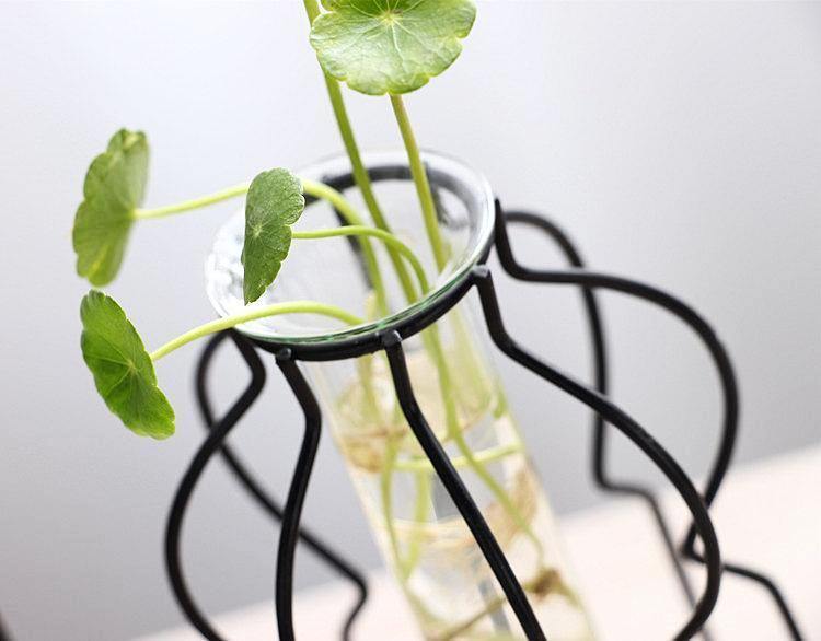 Geometric Iron Curve Vases - Nordic Side - 