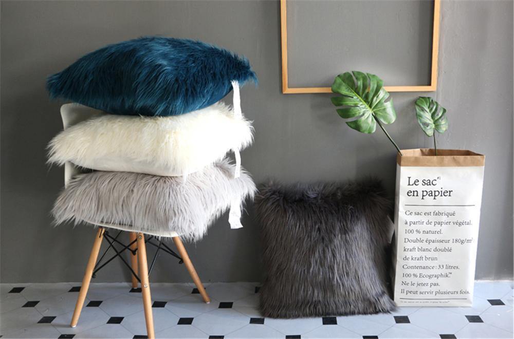 Plush Faux Fur Cushion Cover - Nordic Side - 