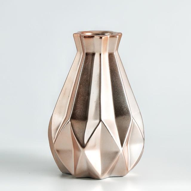 Matt Diamond Porcelain Vase - Nordic Side - 