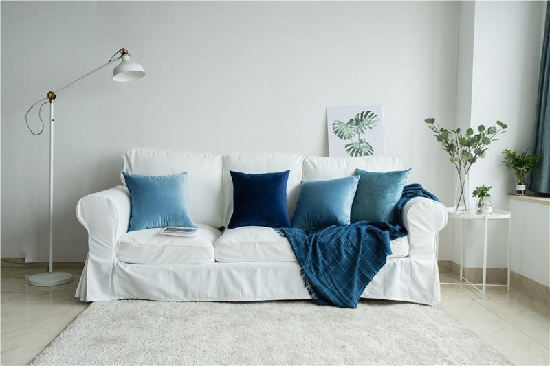 Silky Velvet Cushion Cover - Nordic Side - 