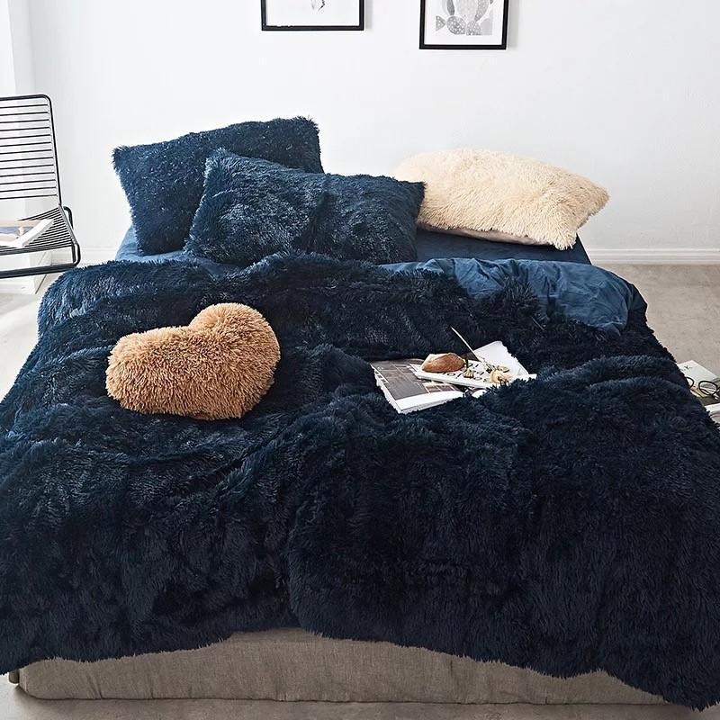 Colorful 4 Piece Faux Fur Bedding Set - Nordic Side - 