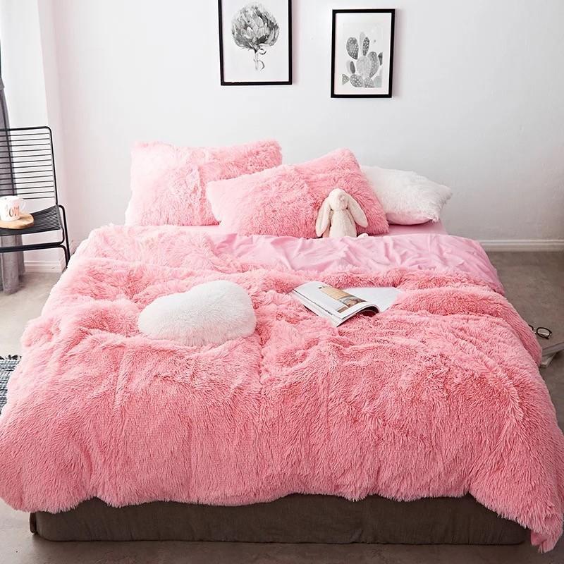 Colorful 4 Piece Faux Fur Bedding Set - Nordic Side - 