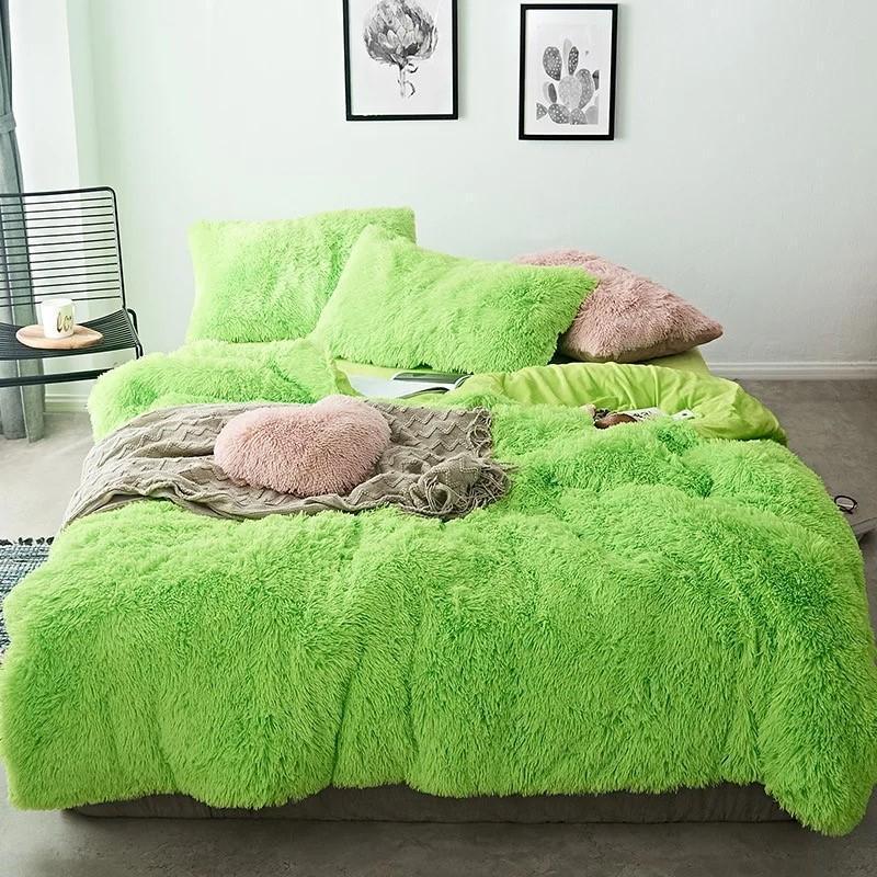 Colorful 4 Piece Faux Fur Bedding Set - Nordic Side - 